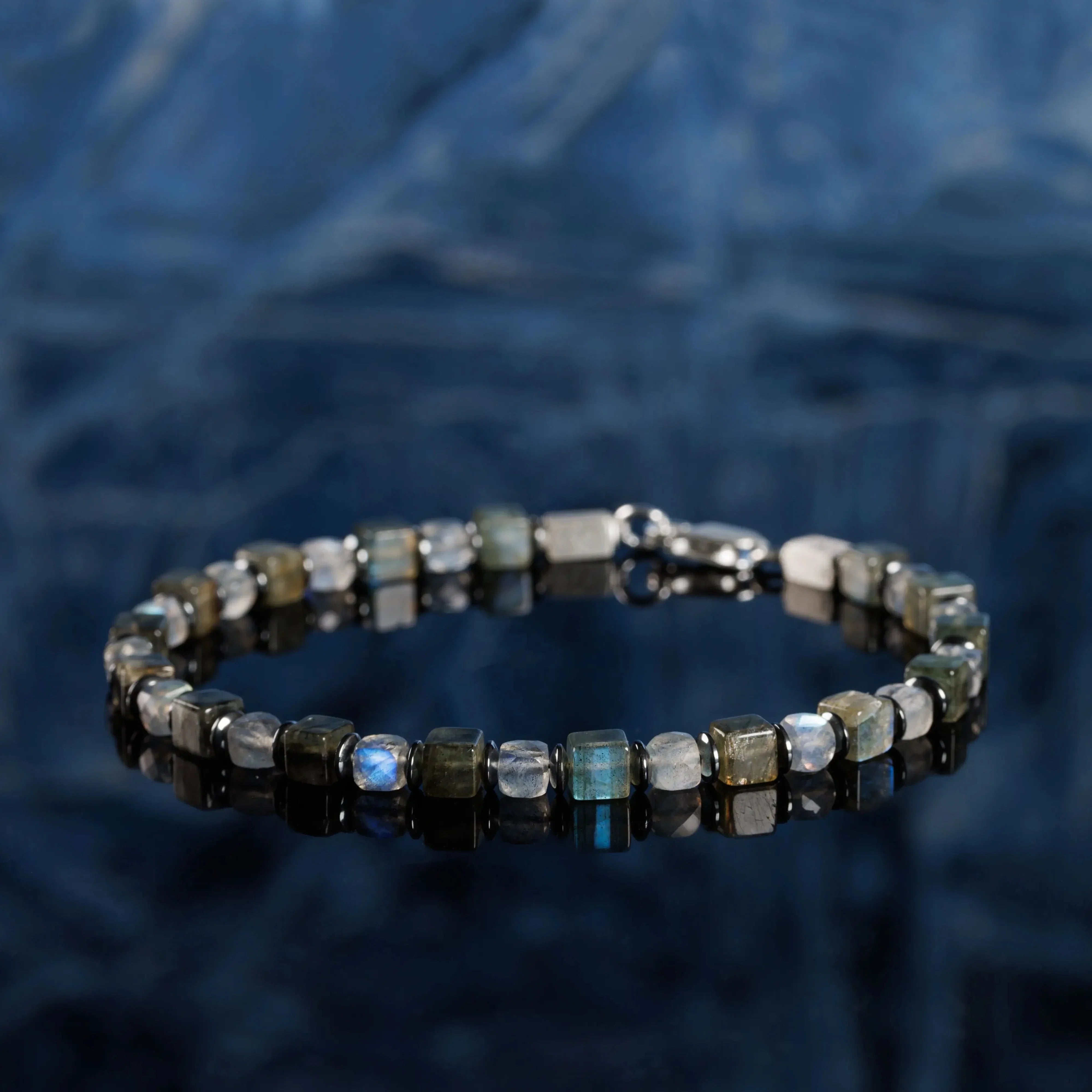 Labradorite Cube Bracelet II (4-4.5mm)